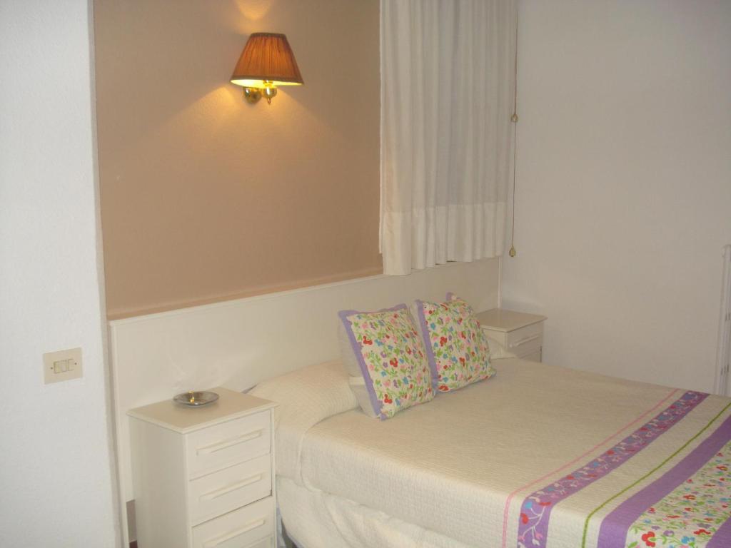 Double or Twin Room Private Bathroom
